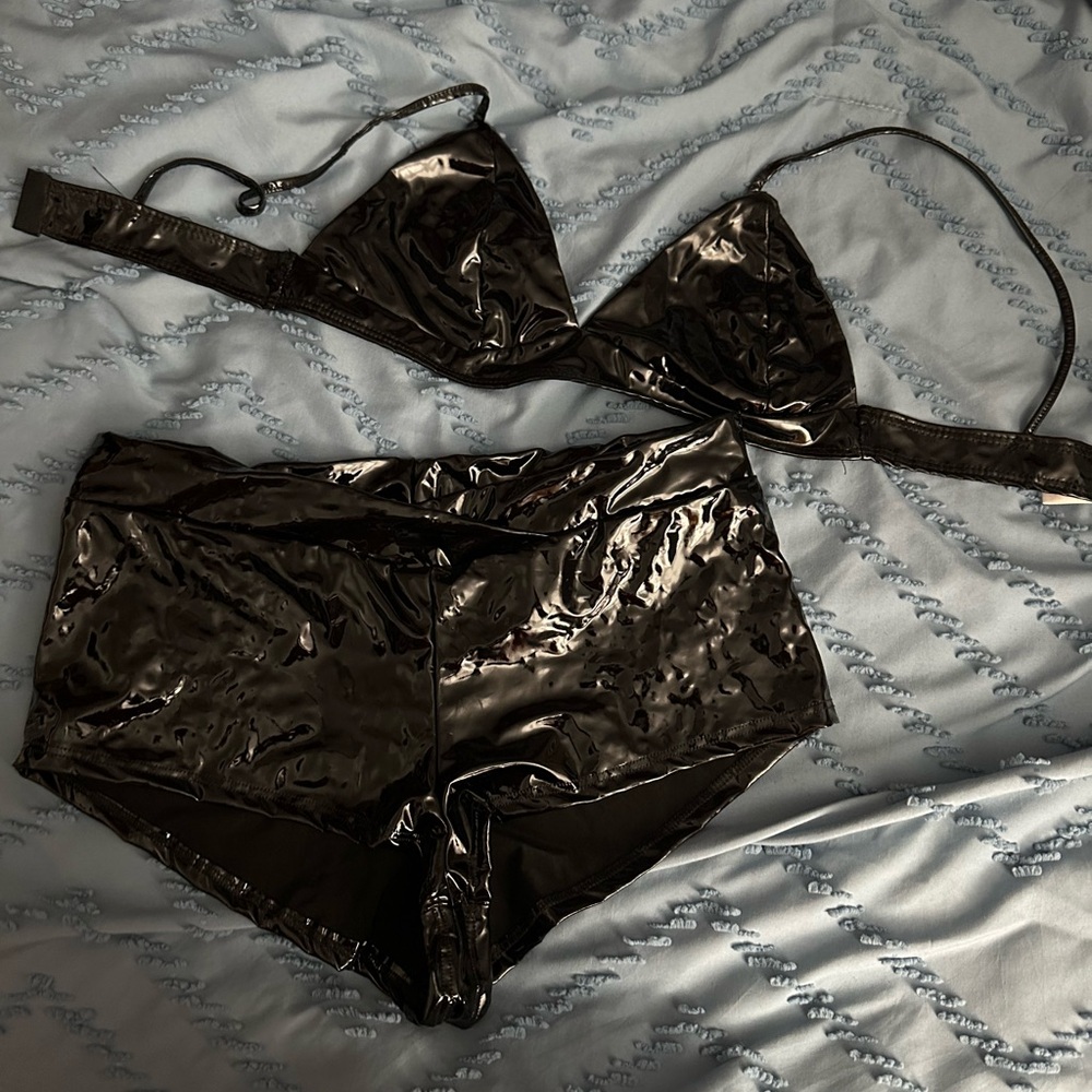 Faux latex set